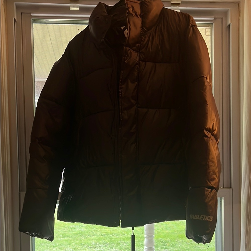 Fabletics woman’s deep plum Puffer Jacket